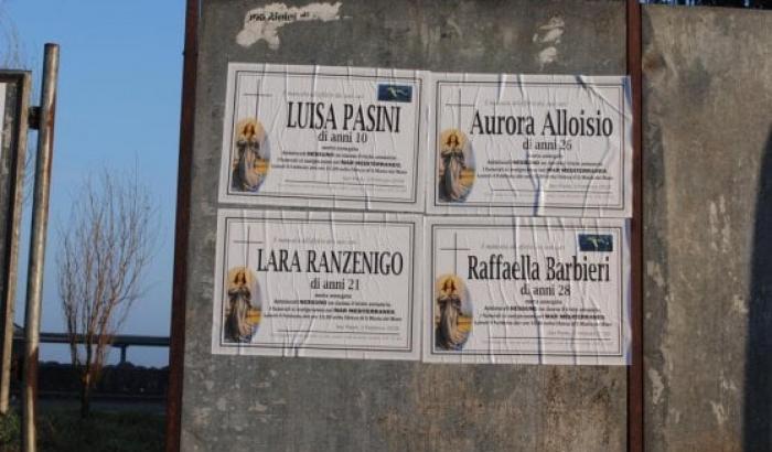 Finti annunci funebri di bimbi migranti con nomi italiani: "E se quei morti in mare fossimo noi?"