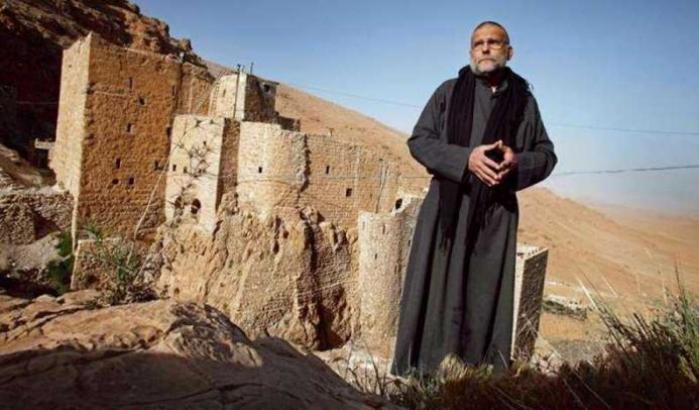 Il Times rivela: Padre Dall'Oglio potrebbe essere vivo nelle mani dell'Isis