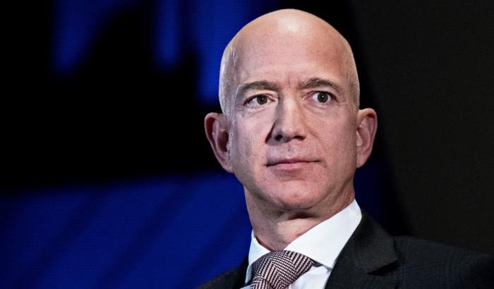 Scandalo Bezos: le foto e i messaggi privati sono stati diffusi dal fratello della compagna