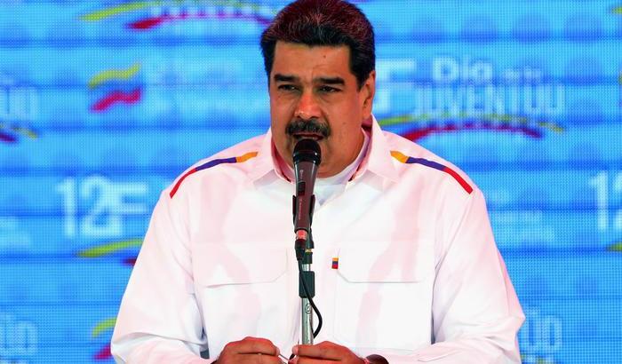 Maduro non si dimette e invita l'inviato speciale Usa a Caracas