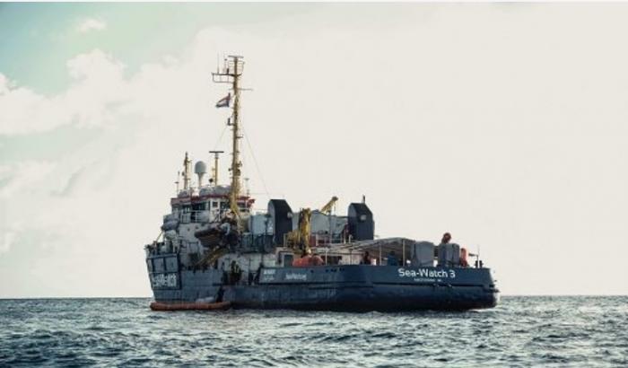La Sea Watch finalmente libera lascia Catania e parte per Marsiglia