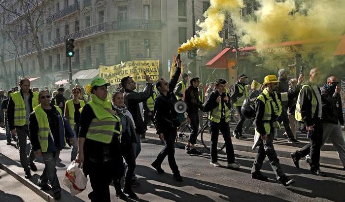 Gilet gialli in strada come ogni sabato: in 11.600 manifestano in Francia