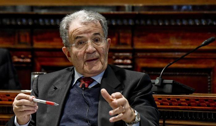 Prodi: se dopo le primarie del Pd continuassero le liti sarebbe un suicidio"
