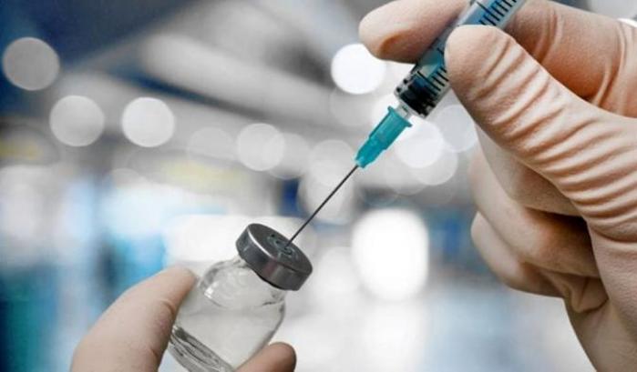 Vaccino obbligatorio per accedere ai concorsi pubblici, il governo contro i no vax
