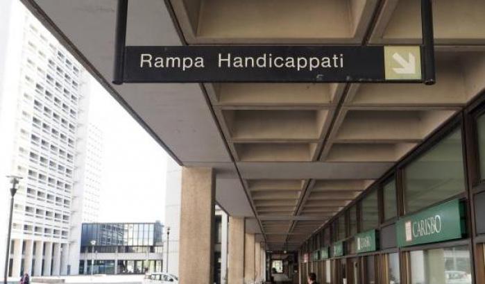 La scritta incriminata a Bologna: "Rampa handicappati"