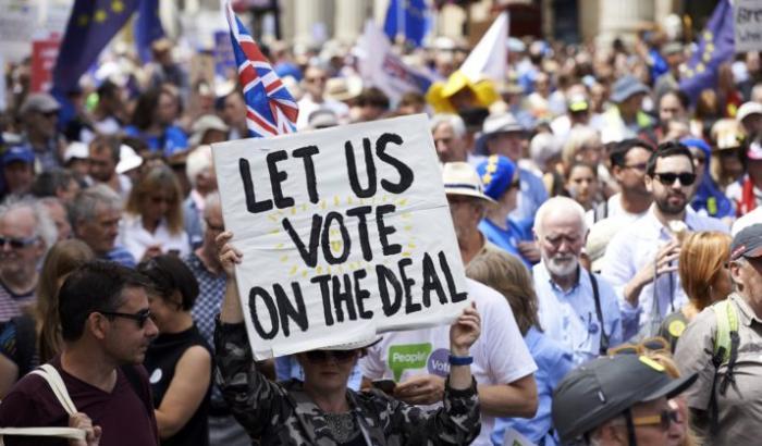 Brexit: quanto è plausibile parlare di un secondo referendum?