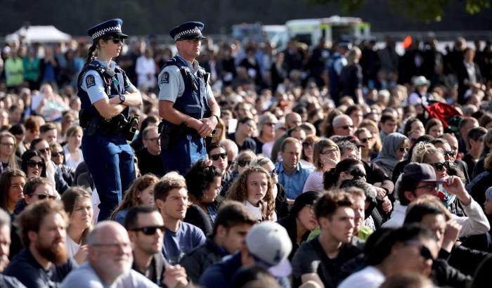 In 20mila hanno commemorato le vittime della strage di Christchurch, tra loro anche Cat Stevens