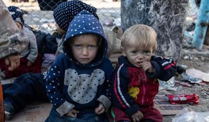 Disumanità, fame e malattie: tre bimbi morti nel campo profughi di al-Hol
