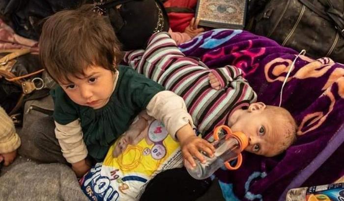 Bambini nel campo profughi di Hol in Siria