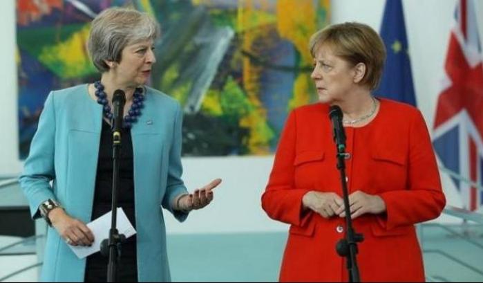 Merkel domani vede May a Berlino per parlare della tormentata Brexit