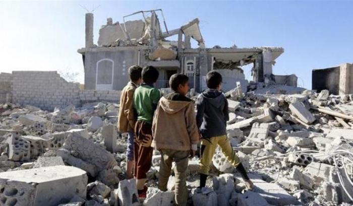 Strage degli innocenti nello Yemen: 14 bambini morti per le bombe saudite