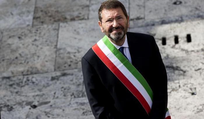 La Cassazione assolve Marino, l'ex sindaco di Roma: 