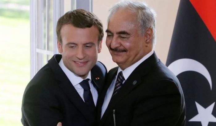 Emmanuel Macron e Khalifa Haftar