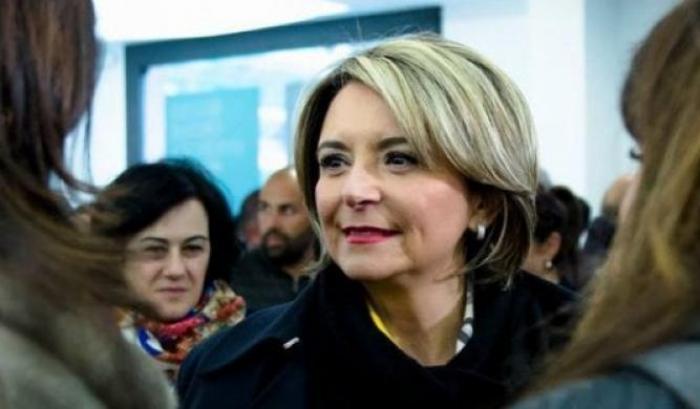 Vibo Valentia, la candidata sindaco fa il saluto romano a Caio Mussolini: "il fascismo tradizione di famiglia"