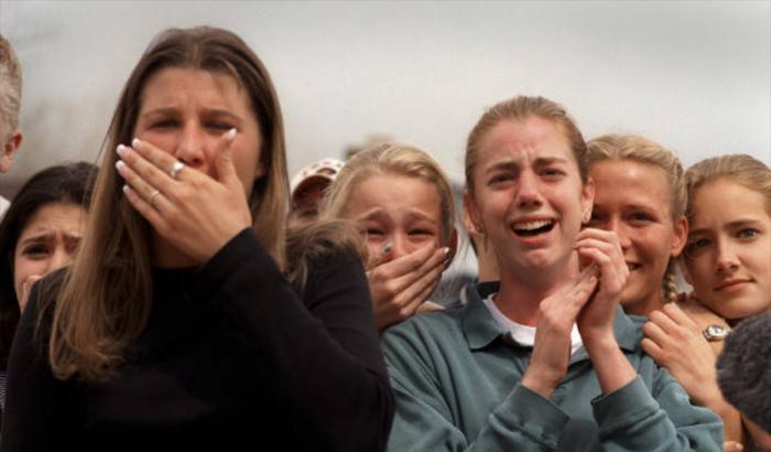 Vent'anni fa il massacro della Columbine: iniziava l'incubo americano delle stragi scolastiche