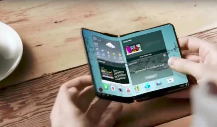 Tra Samsung e Huawei, il futuro dello smartphone è lo schermo pieghevole