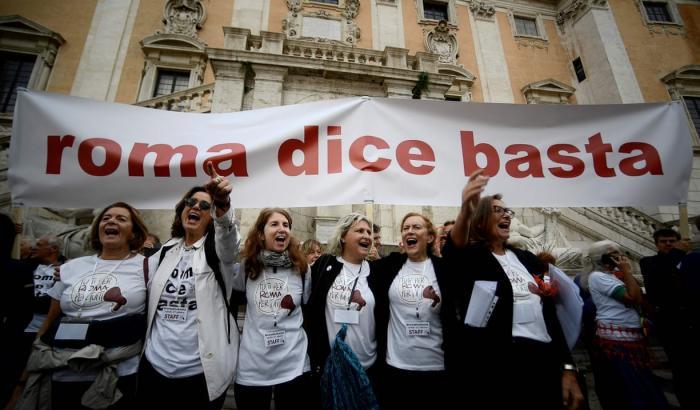 Il degrado della Capitale finisce sul Guardian: 'Roma dice basta'