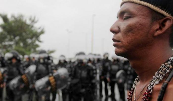 Gli indigeni contro Bolsonaro