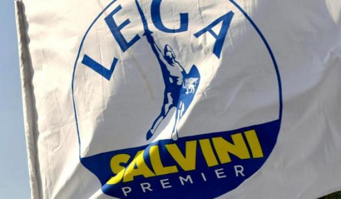 Tre milioni girati ai fedelissimi, l'inchiesta scatena il M5s: "troppe situazioni ambigue, la Lega chiarisca"