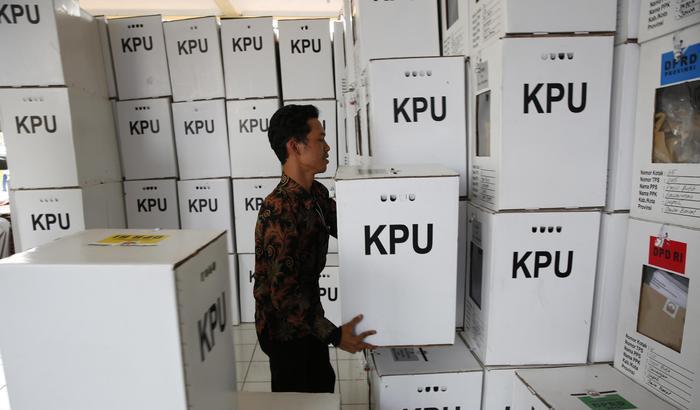 In Indonesia sono morti per stanchezza oltre 270 scrutinatori
