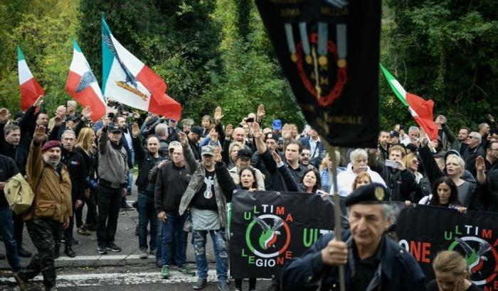 Tgr apologetica verso i fascisti: l'ad della Rai Salini manifesta "profonda irritazione"