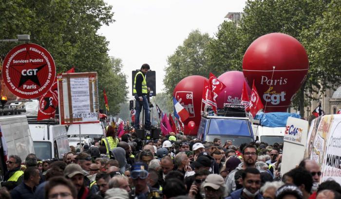 Il primo maggio a Parigi: tra scontri, feriti e fermi