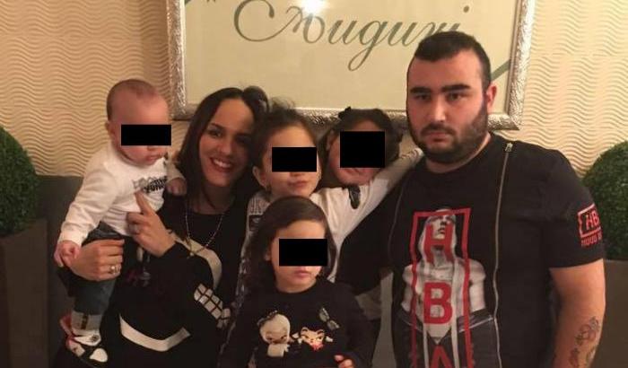 Il killer di Noemi: spietato in strada, poi postava le foto con i suoi bambini
