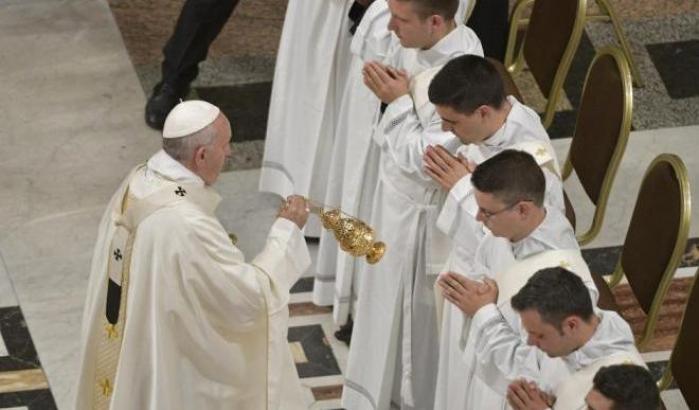 Il Papa ai nuovi sacerdoti: "Date gratis quello che gratis avete ricevuto"