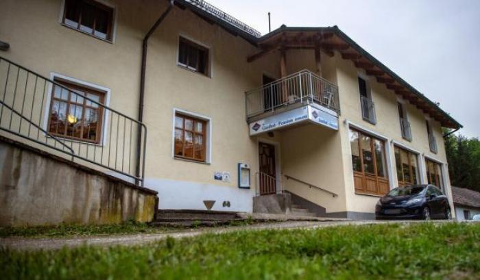 Cinque persone uccise in Baviera a colpi di balestra, è giallo in Germania