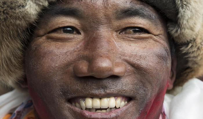 Lo sherpa Kami Rita scala l'Everest per 23esima volta