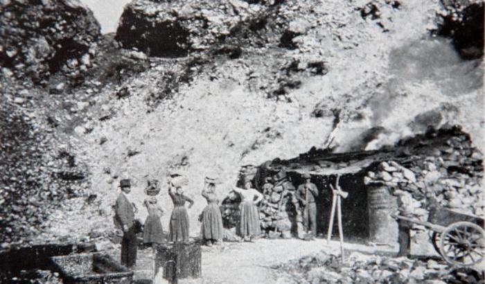 In Sicilia, un monumento per ricordare le donne che lavorarono in miniera