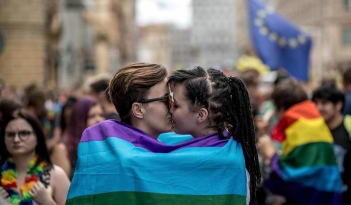 L'Italia sempre meno sicura per le persone Lgbt: il report sull'omofobia condanna il nostro paese