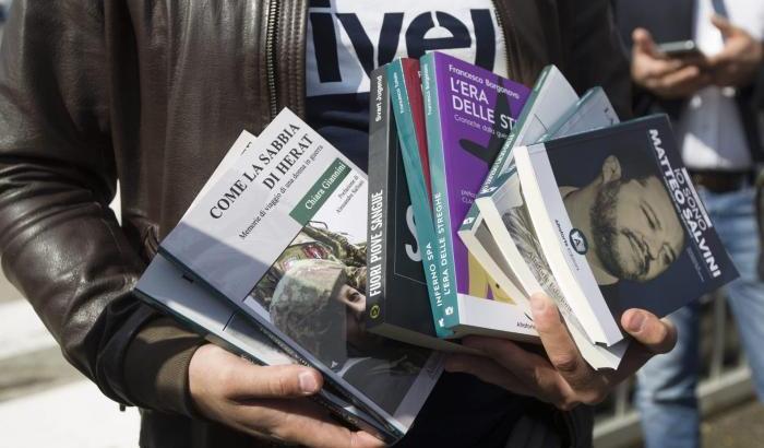 I fascisti fanno causa al Salone di Torino: "Censurati per il libro su Salvini"