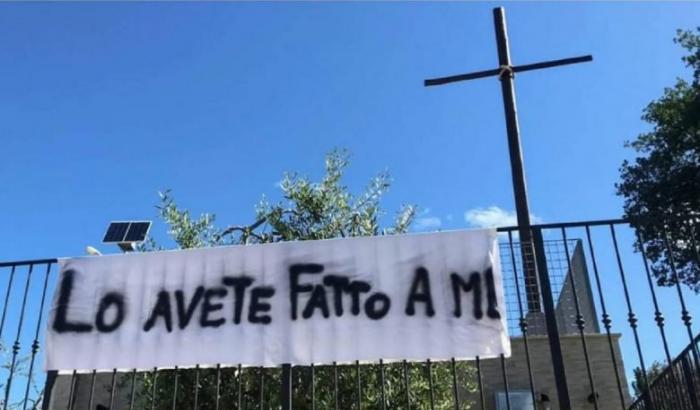 Le suore di clausura spiegano lo striscione anti-Salvini: gli abbiamo ricordato il Vangelo