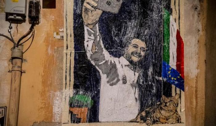 "La dittatura del selfie" di Salvini: il nuovo 'blitz' di Tvboy a Roma