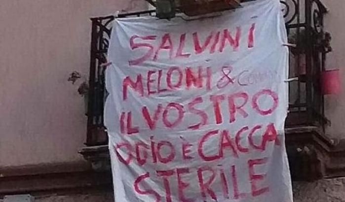 Dalla Sardegna parte l'iniziativa civile: "Libertà di esprimere il dissenso con gli striscioni"