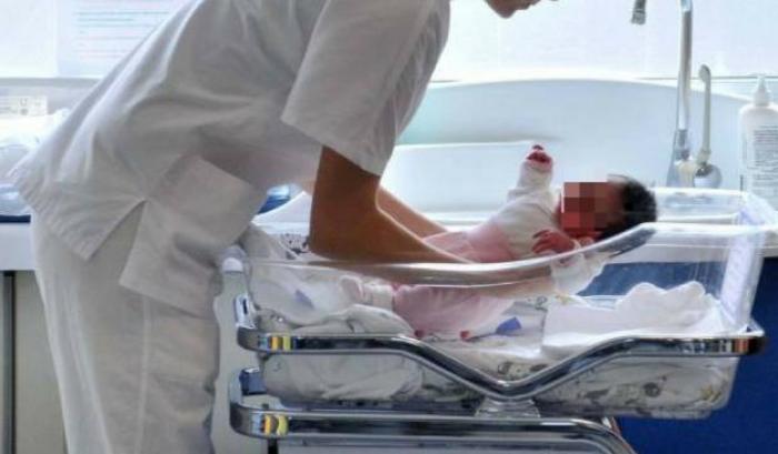 E' accusata di aver ucciso otto neonati: arrestata un'ex infermiera