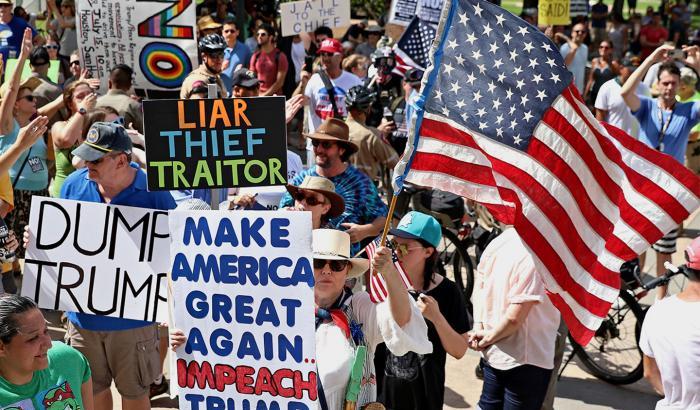 0005317F-manifestanti-contro-trump Manifestanti contro Trump