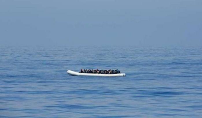 Si rovescia un barcone: 22 migranti dispersi a largo della Spagna