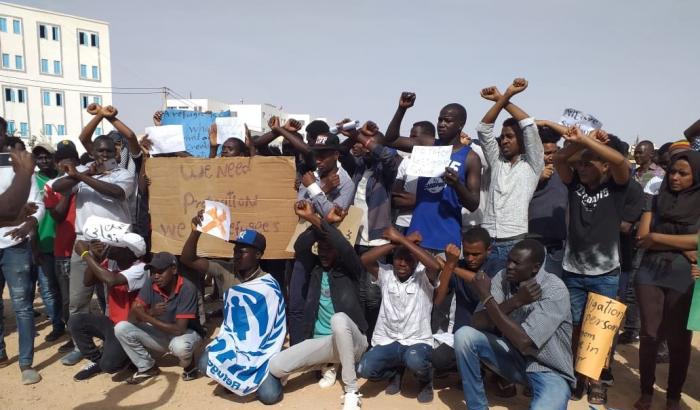 Tunisia: la polizia violenta contro i migranti in protesta, la denuncia della Ong Ftdes