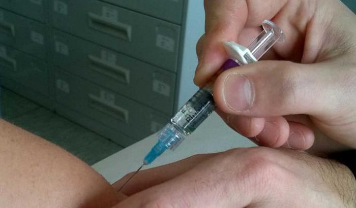 Bambina non vaccinata si ammala di tetano, la Procura indaga i genitori