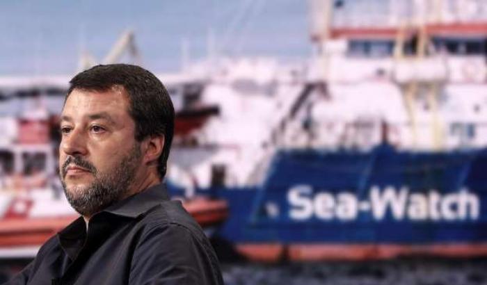 Salvini propone rimpatri con navi di linea (ma se mancano imbarcazioni anche per la Sardegna?)
