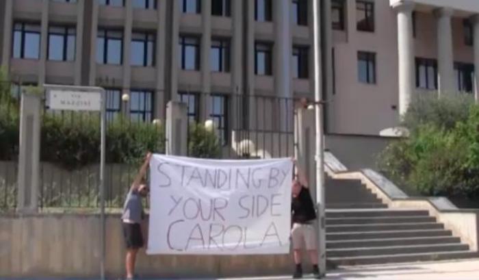 "Carola siamo dalla tua parte": la solidarietà di due ragazzi di Agrigento