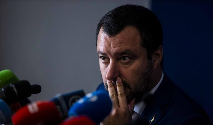 Salvini: "Basta con lo stop alle bevande alcoliche dopo le 3, meglio una discoteca italiana che da uno straniero"