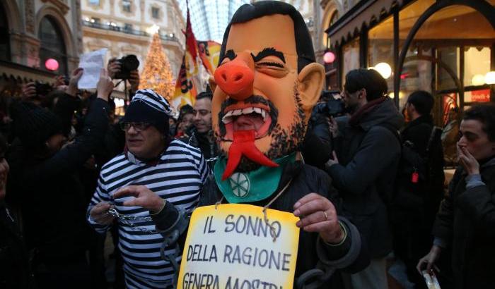 Eccitare la bestia: come Salvini e il suo staff alimentano la paura e l’insicurezza