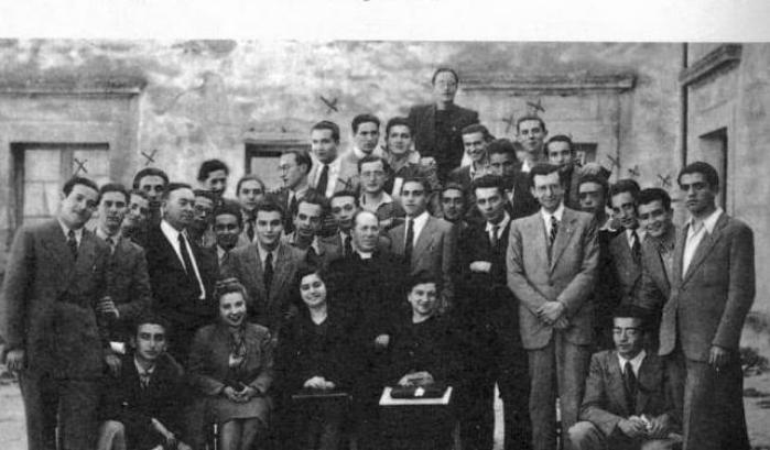 Andrea Camilleri a 18 anni: spunta la foto di classe del liceo Empedocle di Agrigento