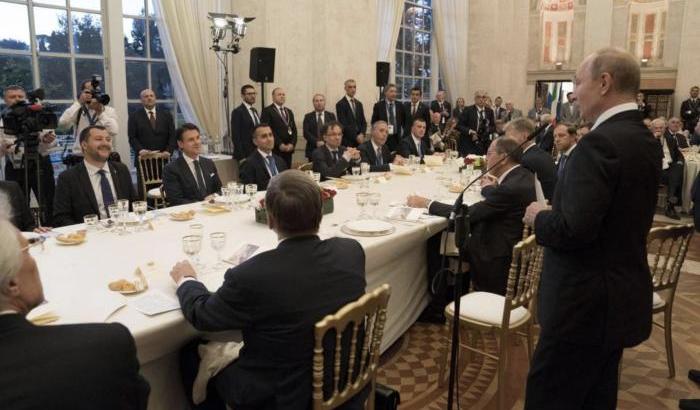 Salvini, Di Mario e Conte: dispetti all'asilo di Palazzo Chigi