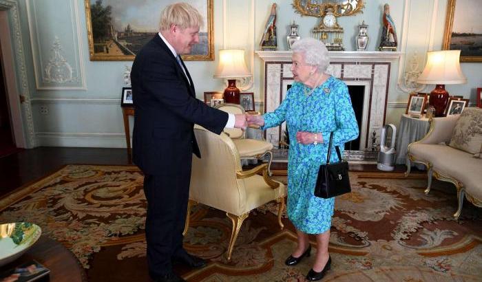 Boris Johnson e la Regina Elisabetta