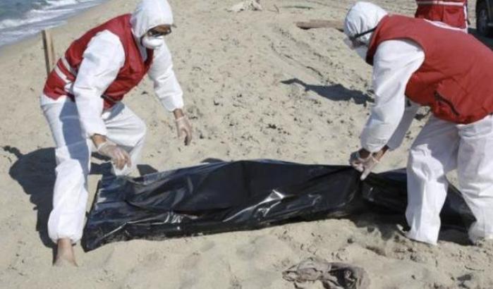 Il mare restituisce i morti: recuperati 66 corpi dopo il naufragio di Khoms