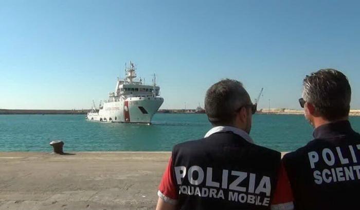 Nave Gregoretti, la procura di Catania chiede l'archiviazione per Salvini. Ma...